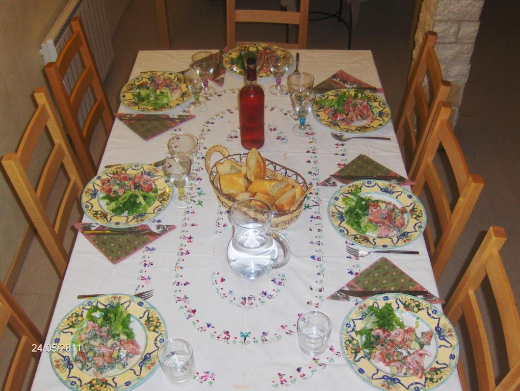 Au Pied Du Chateau Bed & Breakfast 2*