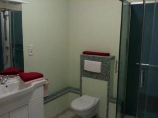 Au Pied Du Chateau Bed & Breakfast 2*